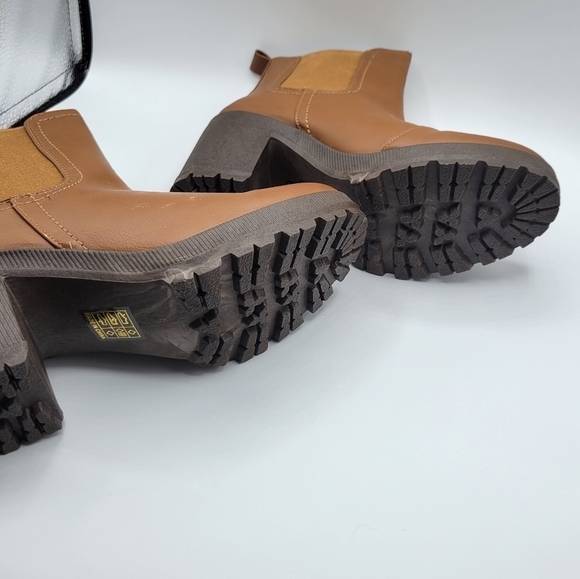 Bella Marie Tan Tennessee Chunky Heel Ankle Boot 8.5 - Picture 3 of 11